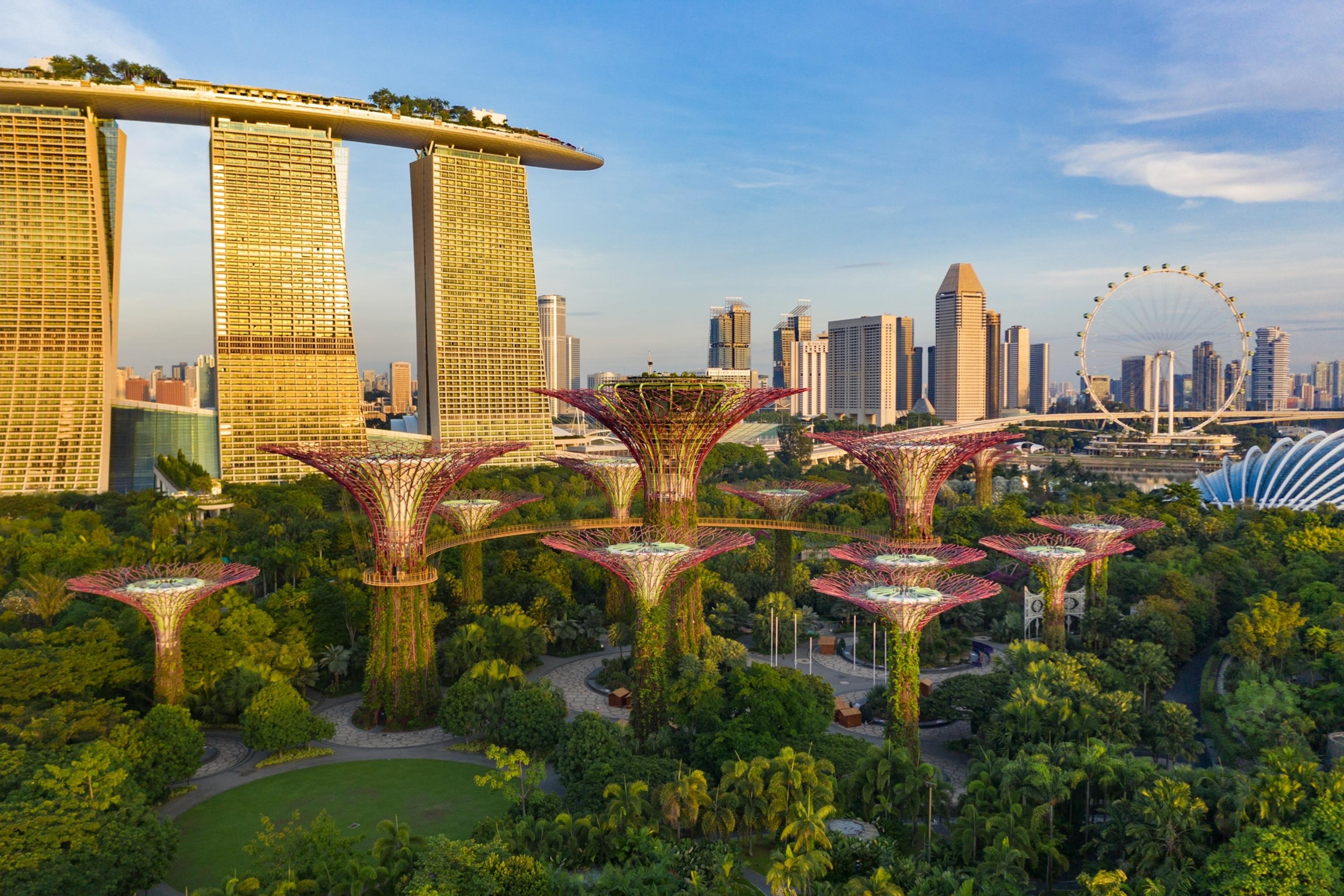 Singapore Marina Bay skyline with Marina Bay Sands and the city waterfront at night